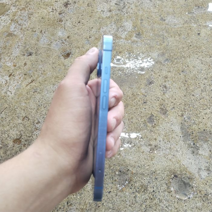 Iphone 13 , емкость 84
