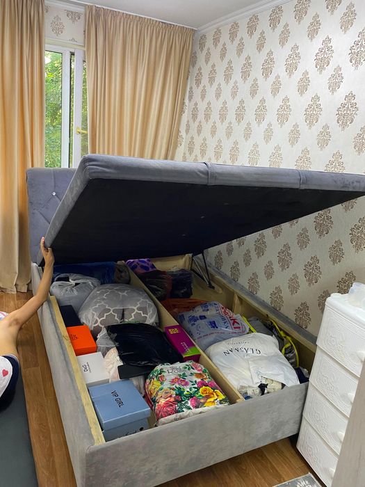 Продам 2-х спальную кровать срочно!
