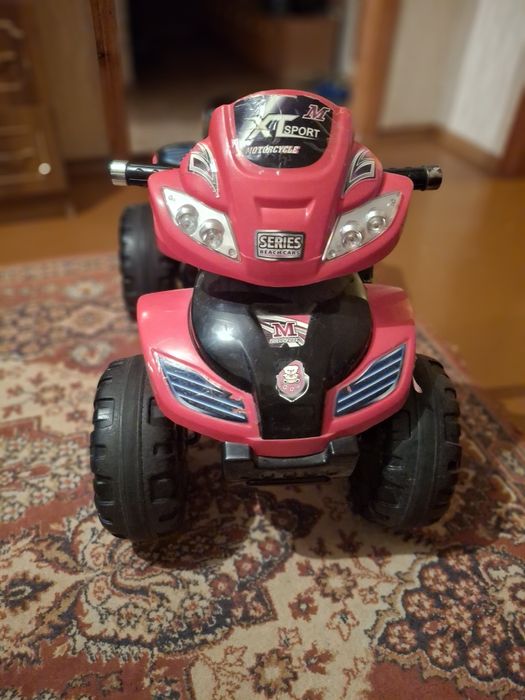 Продам квадроцикл детский на аккумуляторе