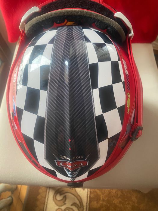 Детска каска за ски. Размер 54см.