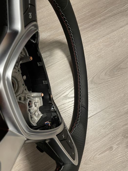 Volan Arkana Clio 5 captur 2 RS logan 3 Jogger noul Duster cu padele