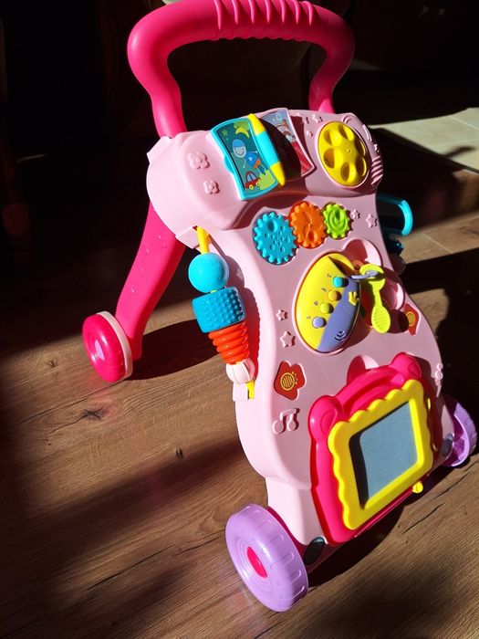 Бебешка проходилка, чисто нов уолкър, дублиран подарък