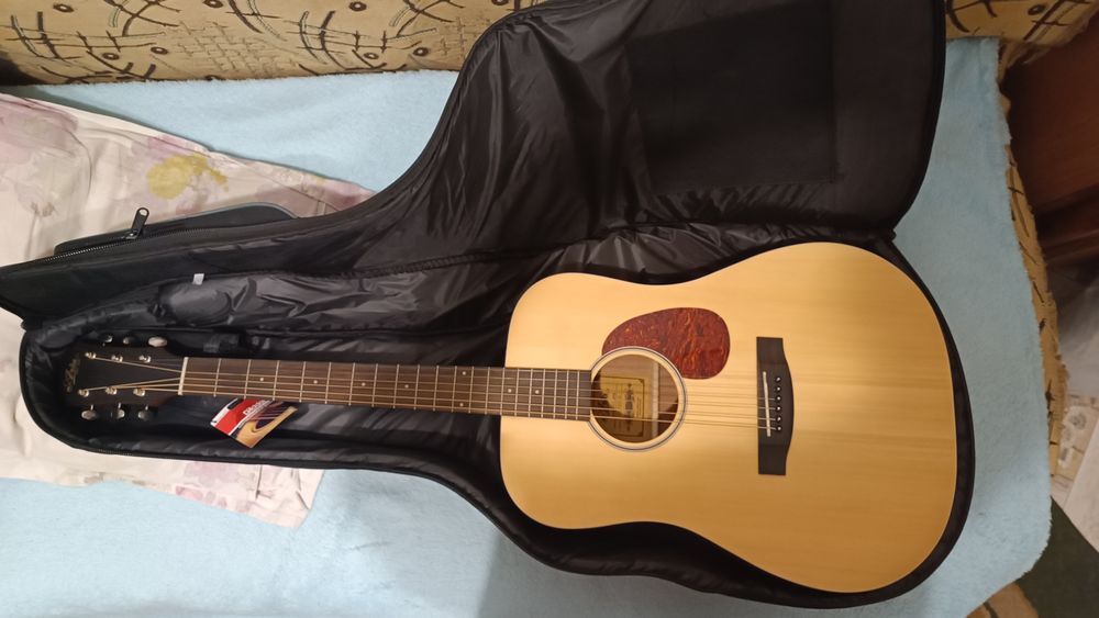 Гитара акустическая