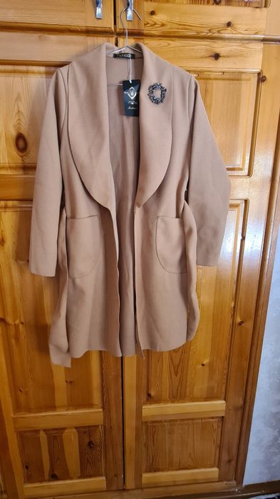 Продаётся срочно пальто