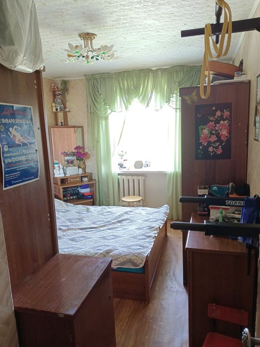 Продам 3 х комн . 4 -37 ,6 этаж.