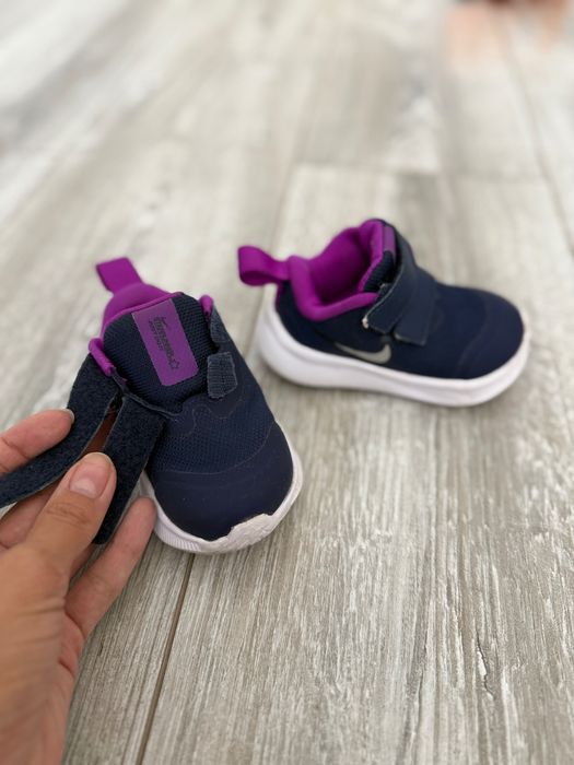 Детские кроссовки