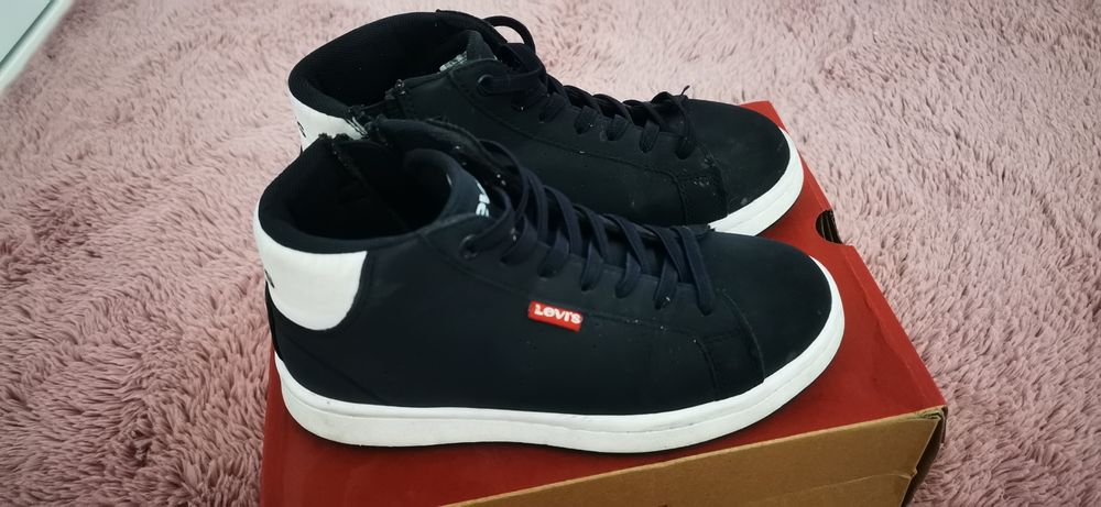 Детски кецове, Levis