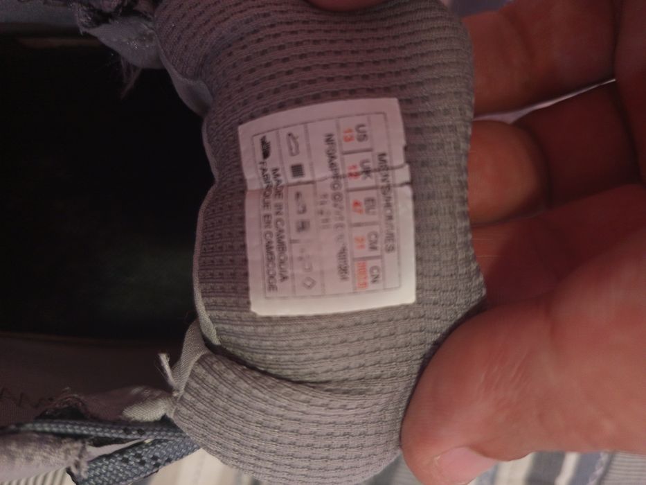 North face  маратонки 47номер