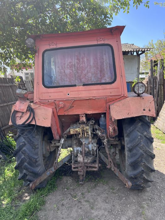 Vând tractor U445:4150 euro