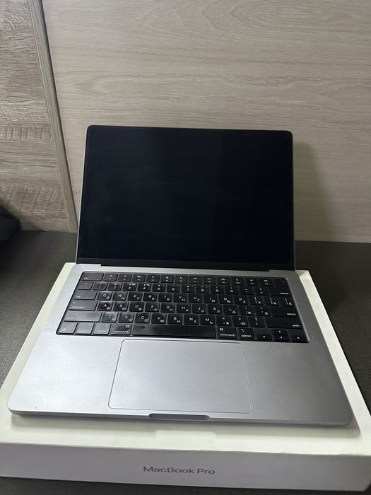 Srochna Macbook Pro M3 | 97% - Full komplekt | 8 - 512 GB