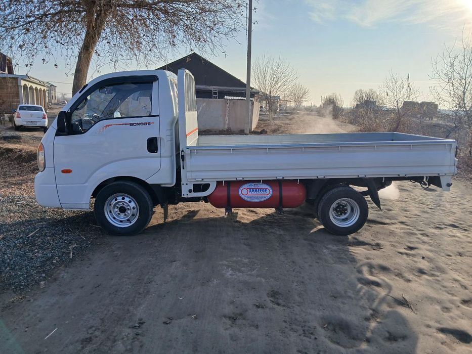 Kia bongo 1tonnalik