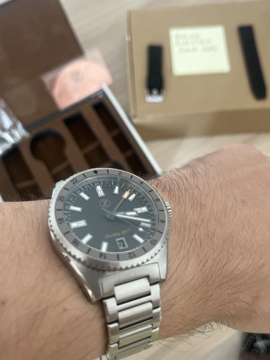 Часовник Zelos Blacktip 200m GMT "Coal Black"
