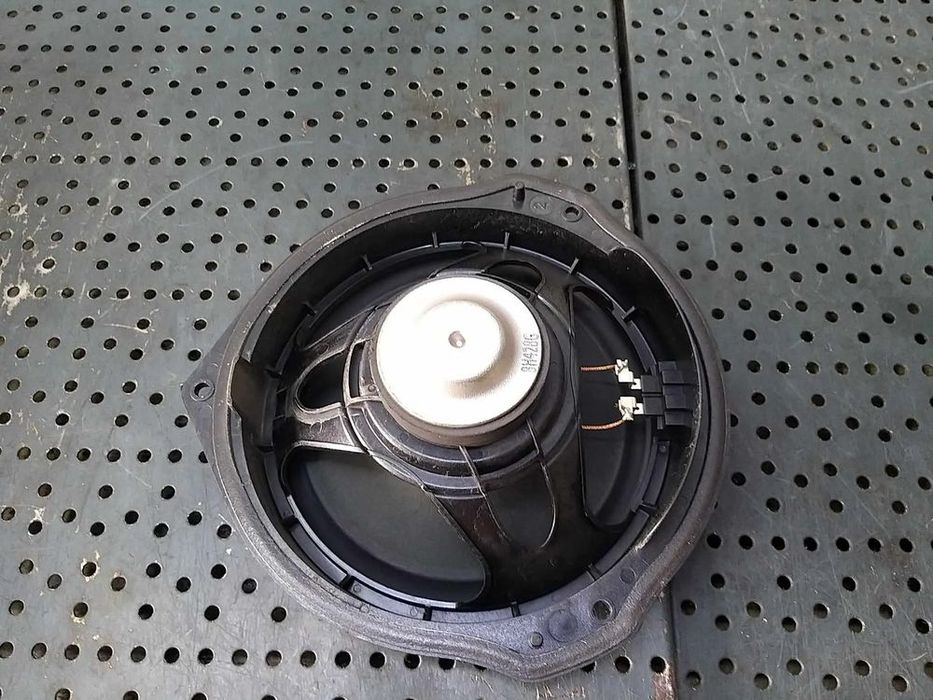 Boxa audio stanga fata mercedes c class w204 a2048201902