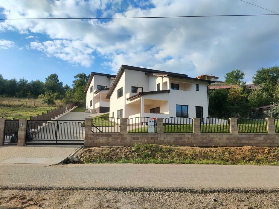 Vanzare case in Stolna Stolna • OLX.ro