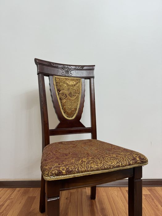 Срочно продам стулья