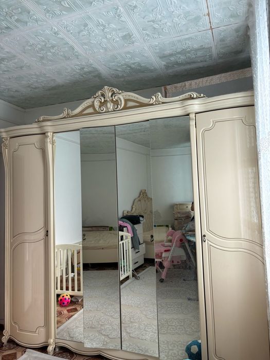 Спальный гарнитур