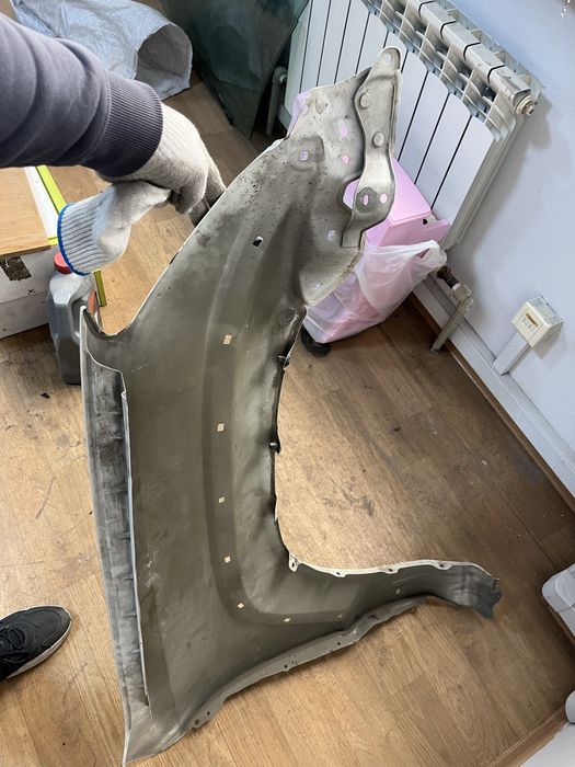 Крыло лексус gx470