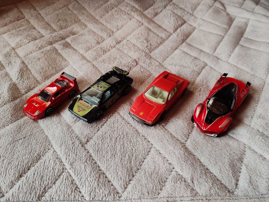 vand patru machete BBURAGO