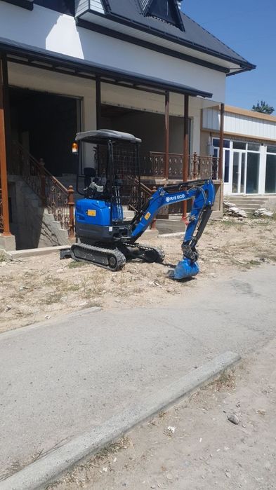 Mini ekskavator sotiladi