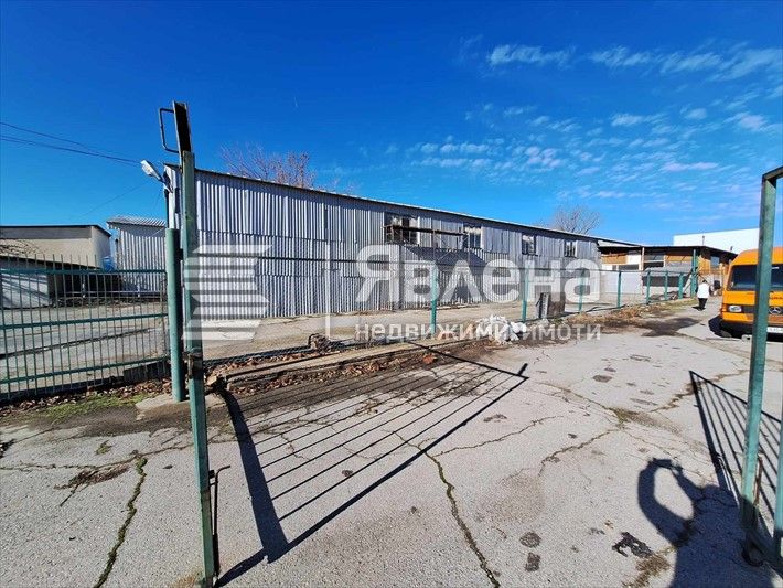 Продава се Склад в Ямбол, Промишлена зона - 2896 кв.м за 265 €/кв.м - Снимка #10