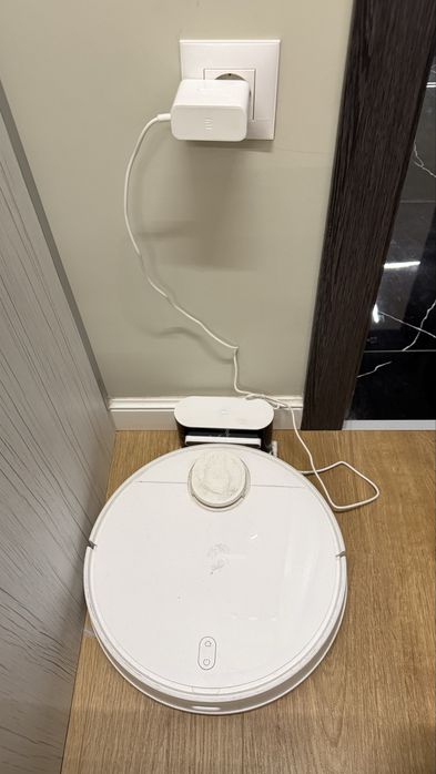 Xiaomi Mi Robot Vacuum Mop Pro Прахосмукачка робот