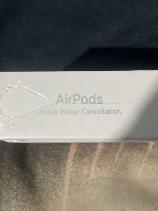 Casti airpods 4 anc noi cu factura