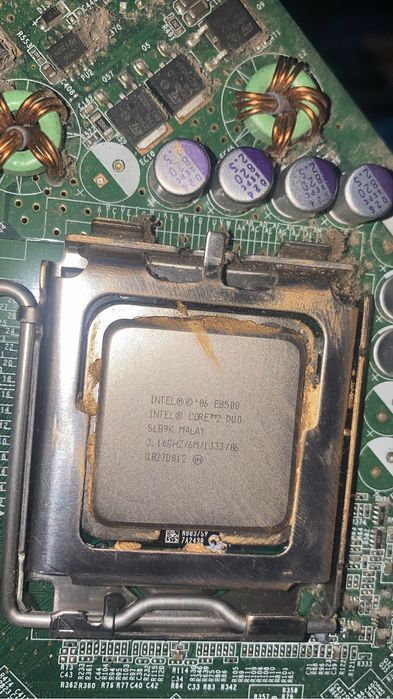 Componente pc , surse 2bc si 2 placi cu procesoare