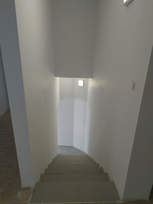 Боядисване, декоративни мазилки, фина шпакловка и всякакви корекции