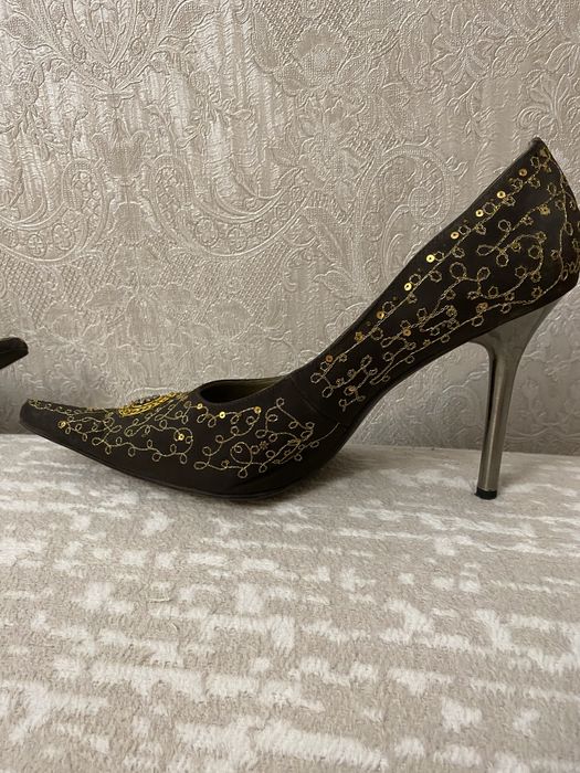 Продам туфли на высоком каблуке