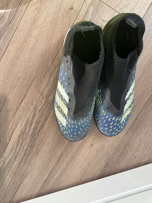 Спортивная обувь