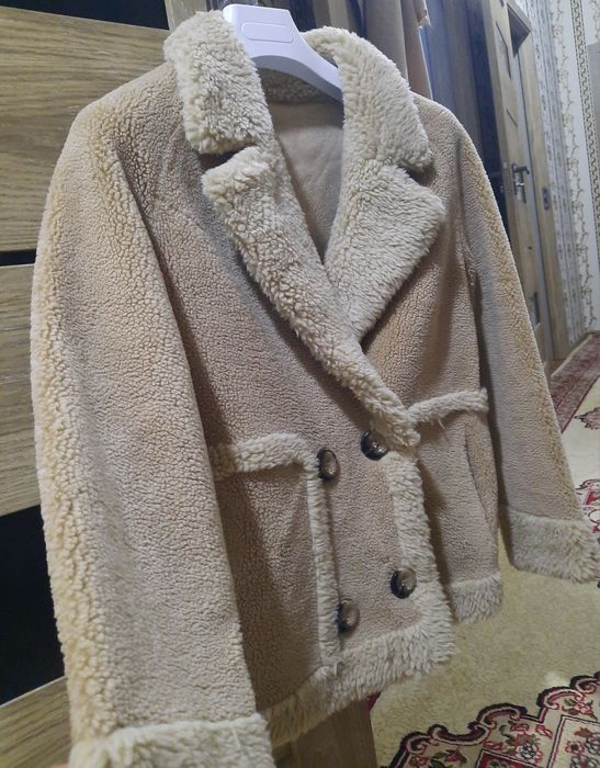 Зернисто бархатное Пальто (двухсторонний), продам за пол цены, (новое)