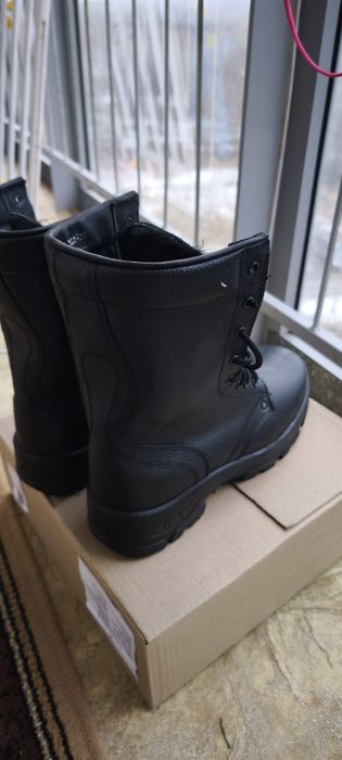 Продам берцы новые