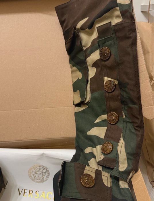 Tocuri camuflaj Versace