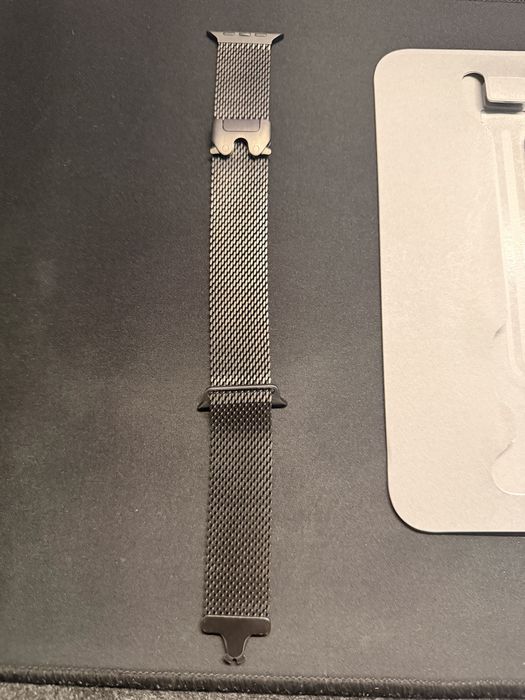 Оригинальный ремешок Apple watch Ultra 2 black titanium milanese loop