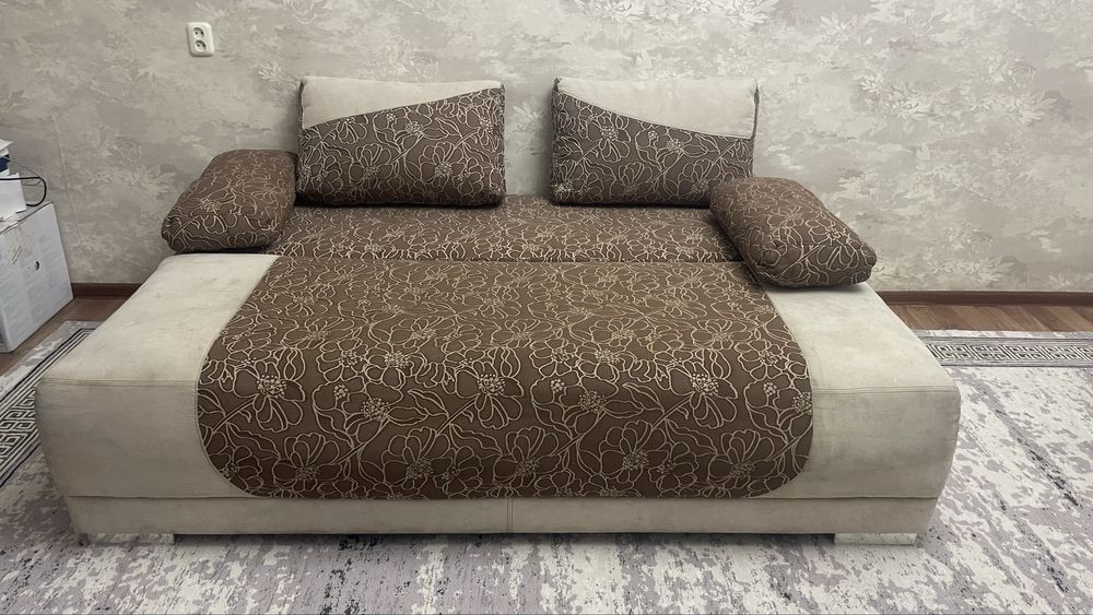 Диван для гостиной