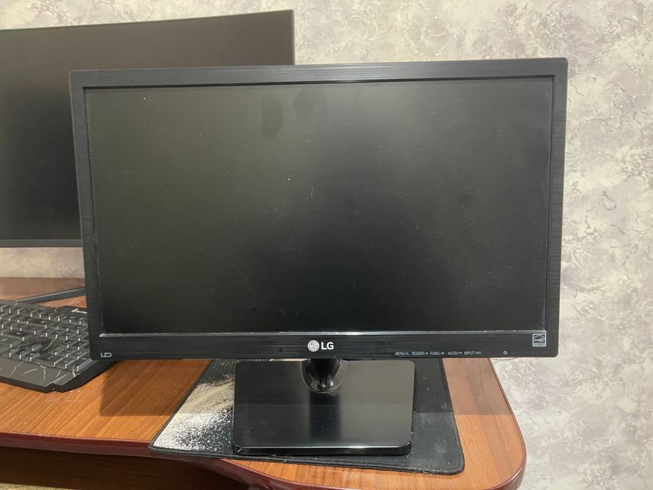 Monitor LG ofisniy