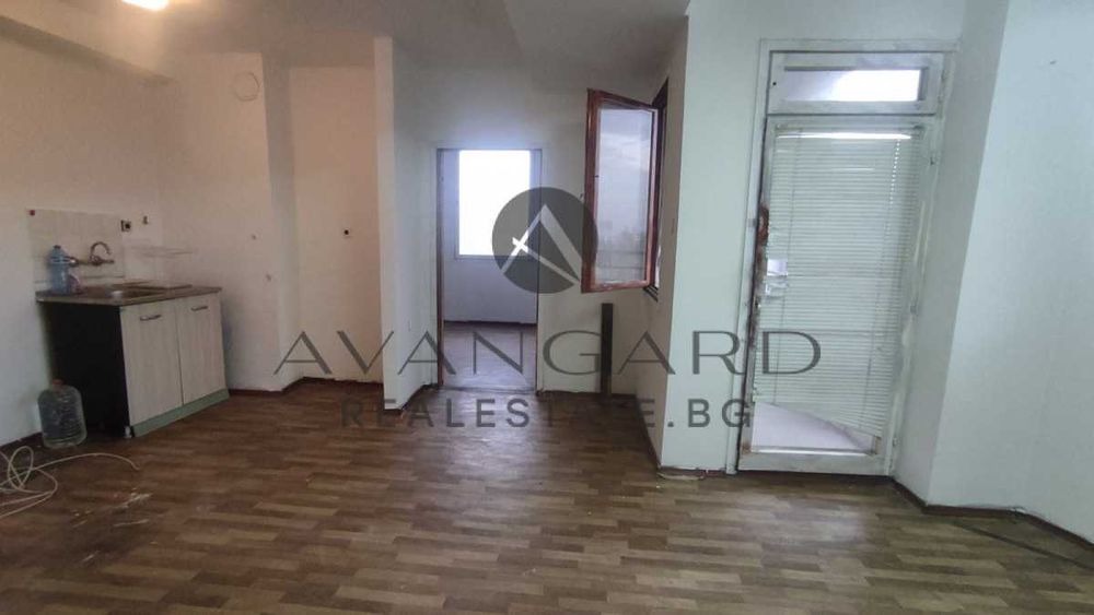 Продава се Тристаен апартамент в Пловдив, Център - 90 кв.м за 995 €/кв.м - Снимка #1