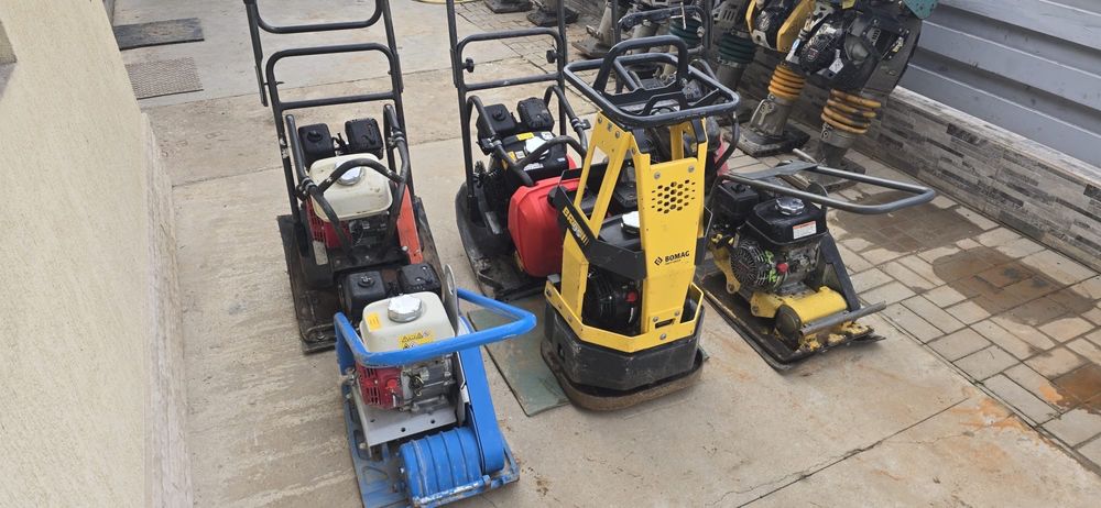 Inchiriez placa, talpa , mai compactor