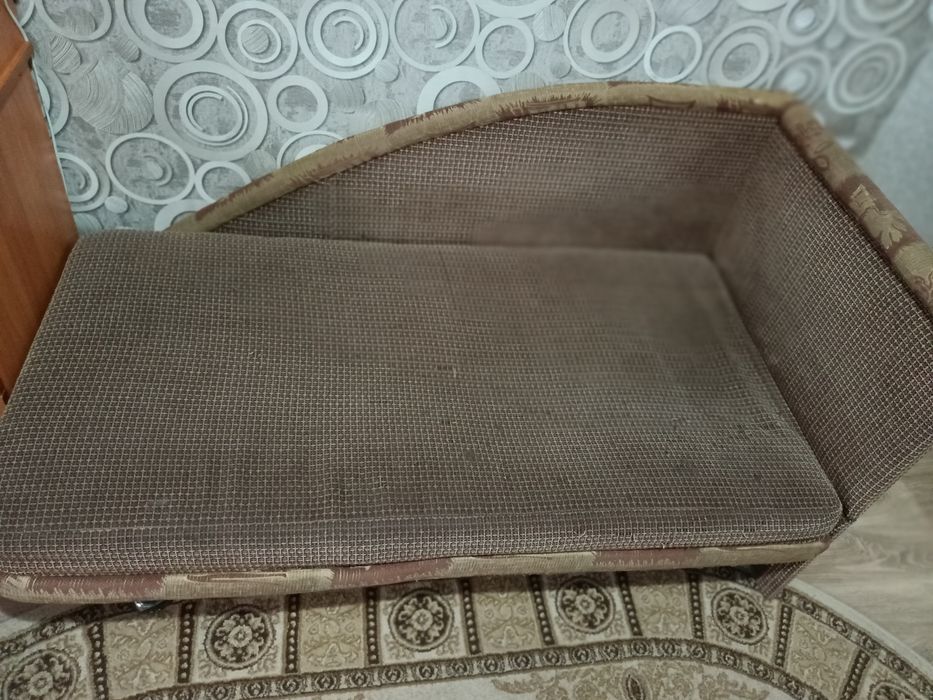 Диван подростковый