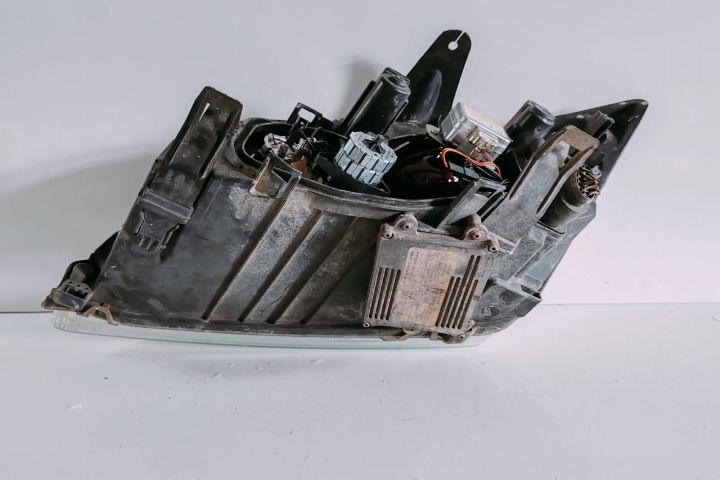 Far Xenon  complet, cu droser dreapta Ford Focus a 2-a generatie