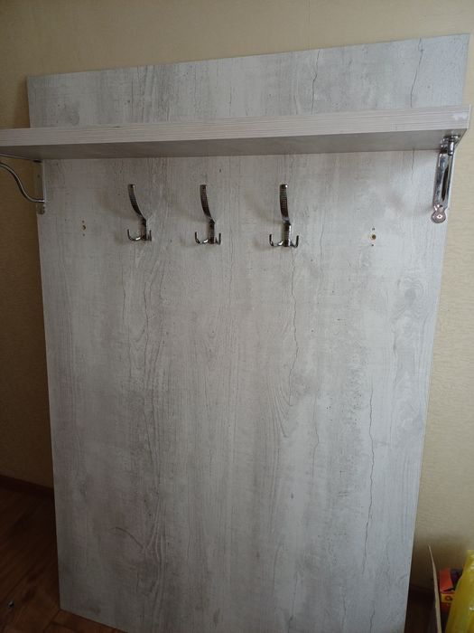 Вешалка с крючками