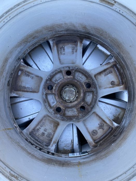 Продам Оригинальные титанки от шкода R15
