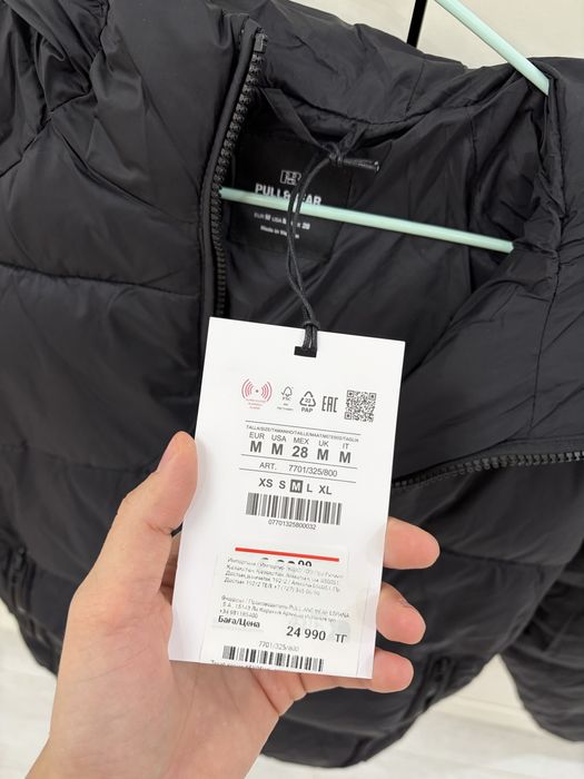 базовые куртка и джинсы