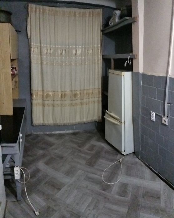 Sergeli 3 daxa turon bekati oldida 2 xonali kvartira ijaraga beriladi