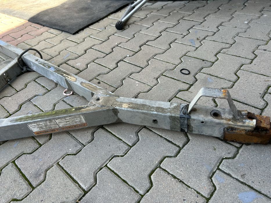 Дышло на прицеп спутник