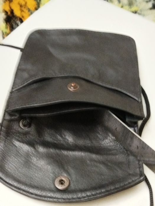 Кожаная сумка для телефона и карт