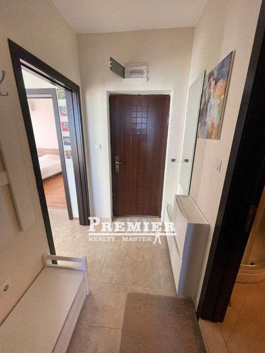 Продава се отличен тристаен апартамент в Равда.