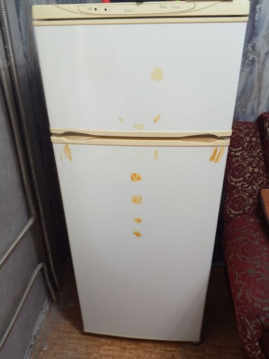 Продам холодильник