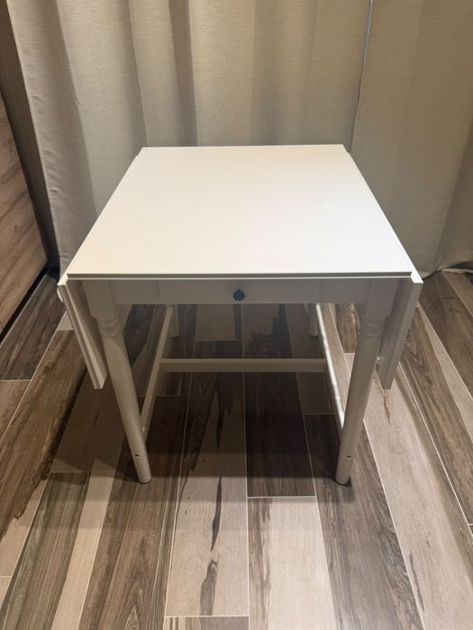 Стол со стульями IKEA
