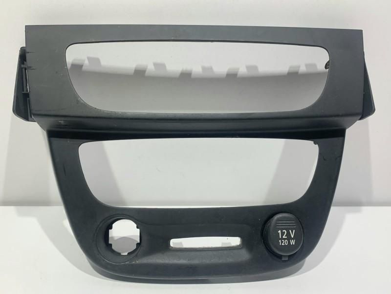 Rama consola centrala bord Renault Megane 3 facelift 682600020R